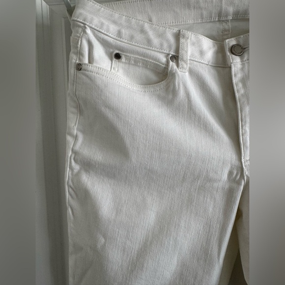 Vince Camuto Women's Straight Leg Jeans in Cream - Picture 3 of 9